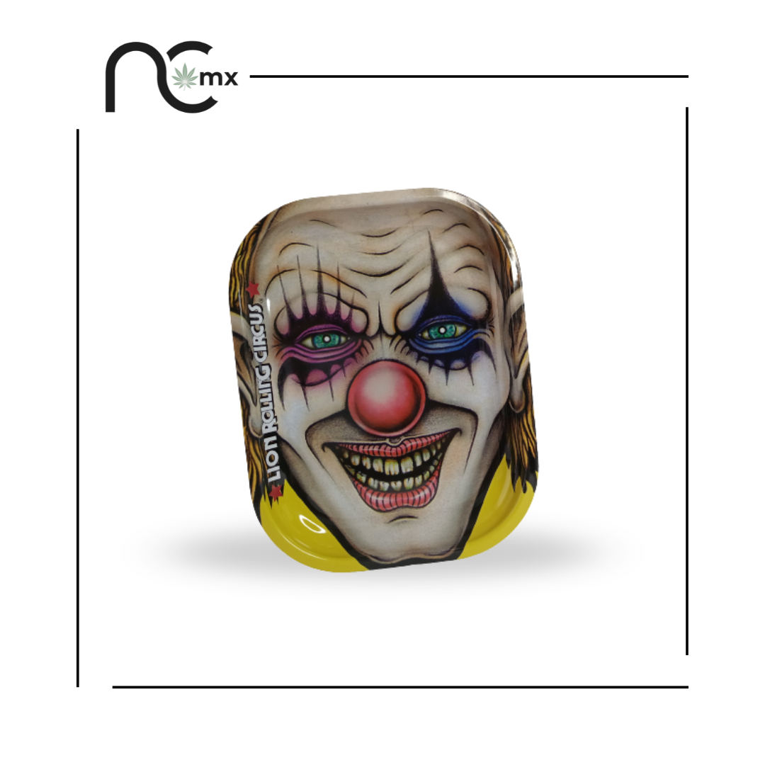 Charola metalica / Lion Rolling Circus